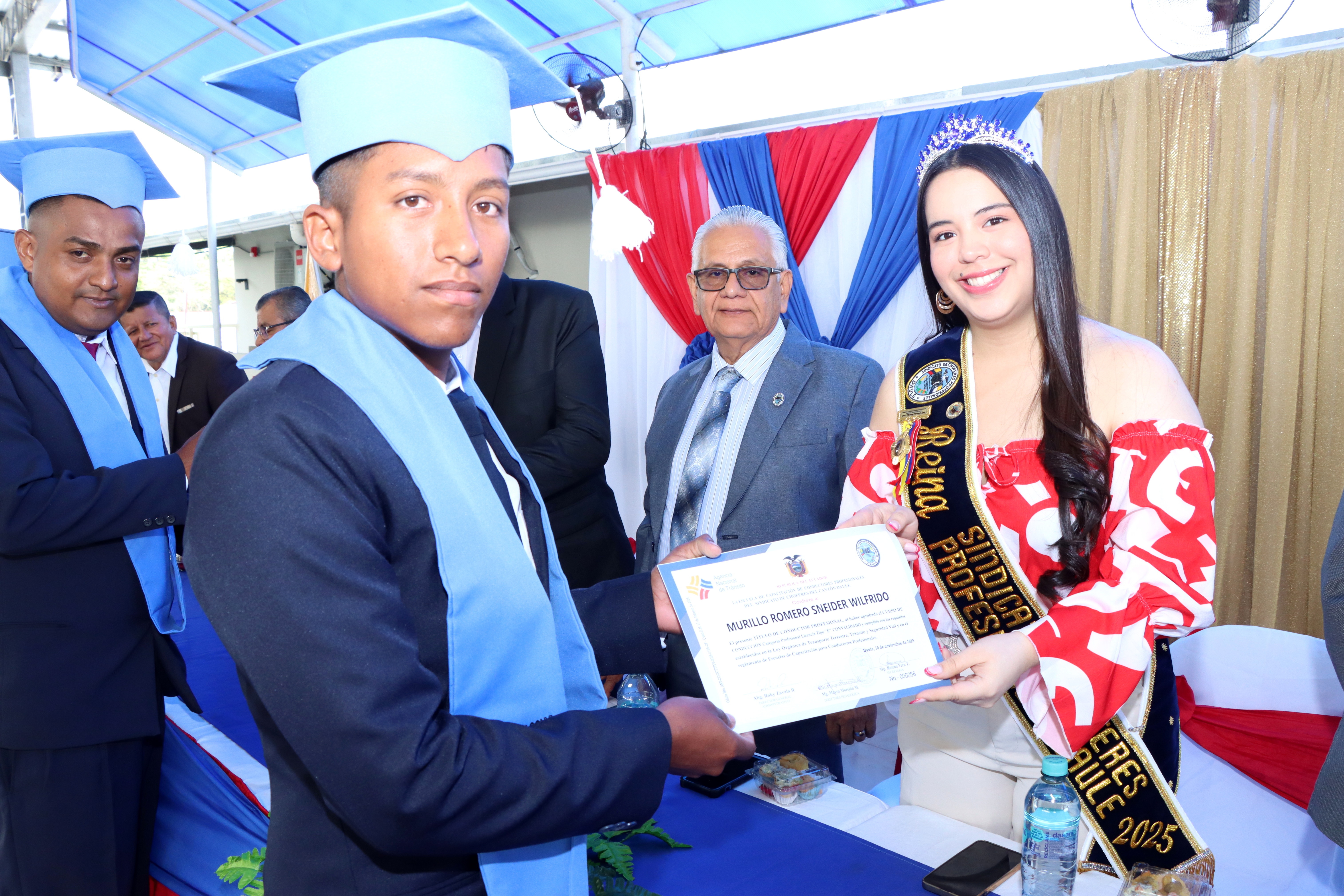 María Castro - Graduada de Buses Daule
